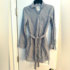Abercrombie shirt dress size xs, excellent condition. Worn twice.